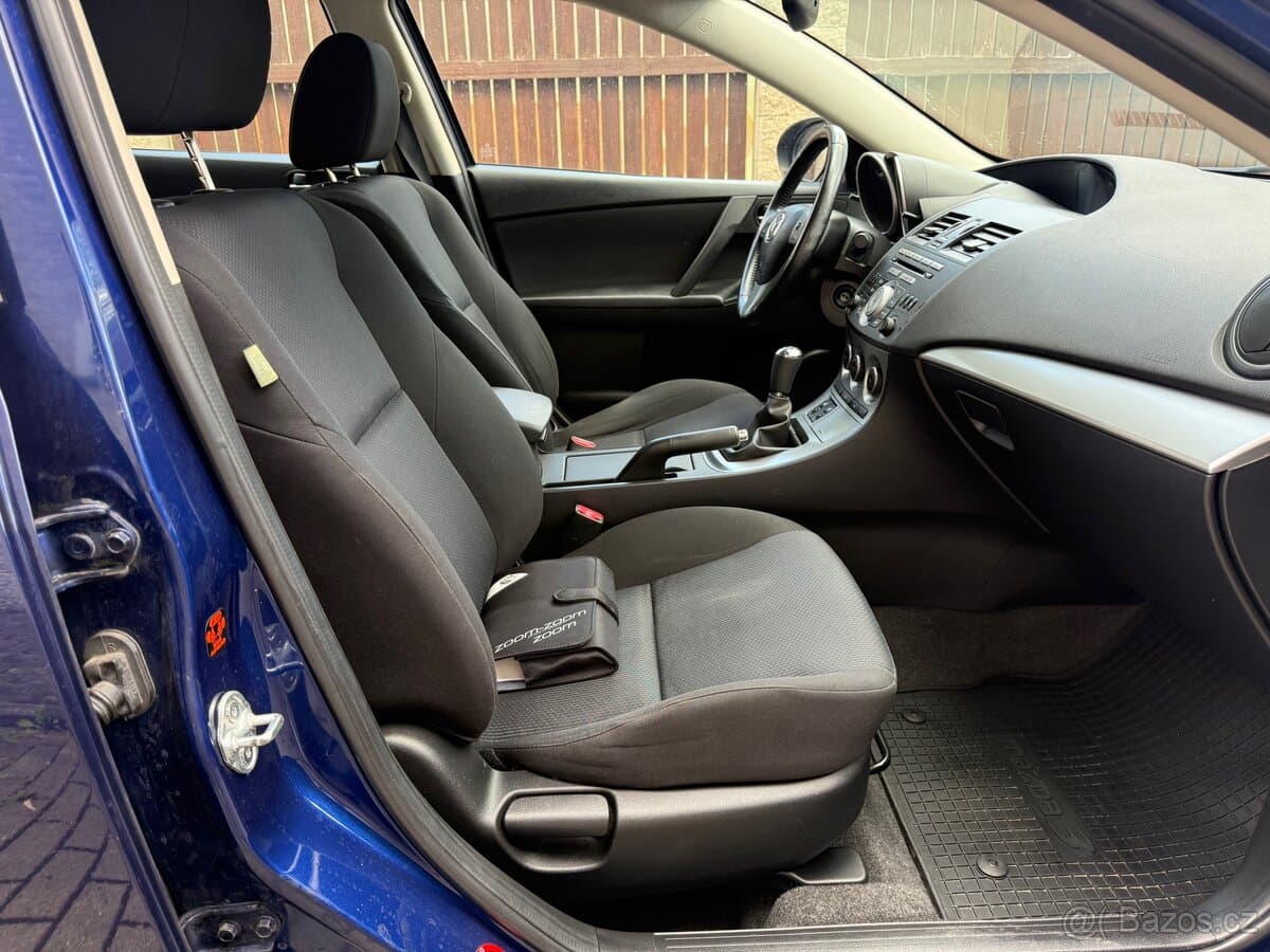 2010 Mazda 3 - 13