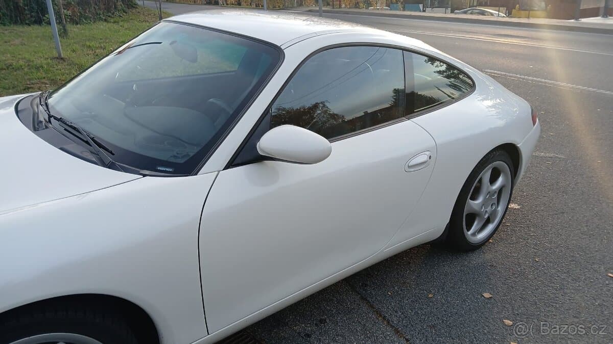 2001 Porsche 911 - 13