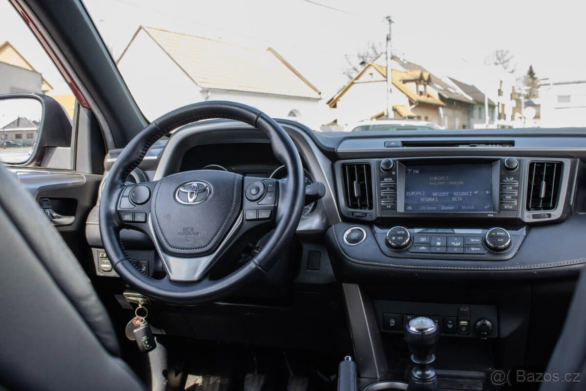 2018 Toyota RAV4 - 13
