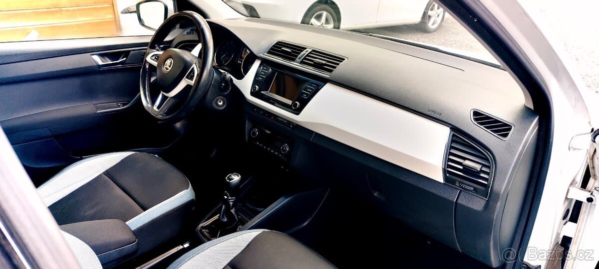 2015 Škoda FABIA - 13