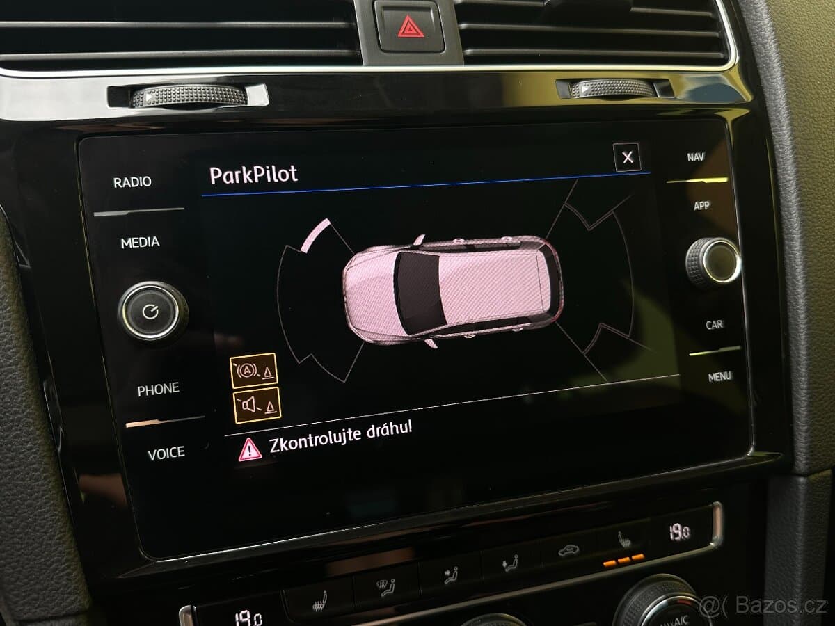 2019 Volkswagen GOLF - 13
