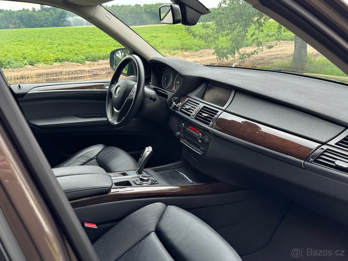 2012 BMW X5 - 13