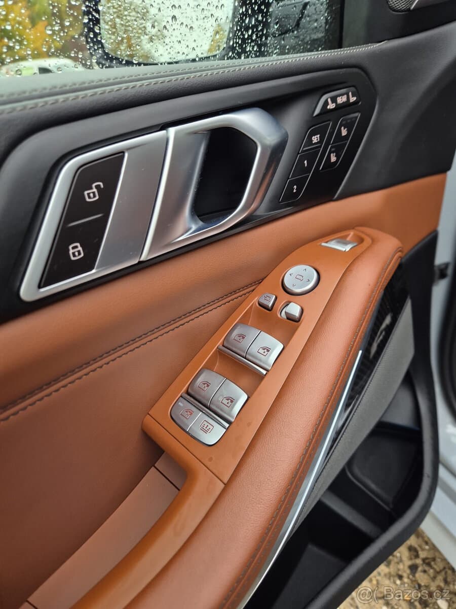 2023 BMW X7 - 13