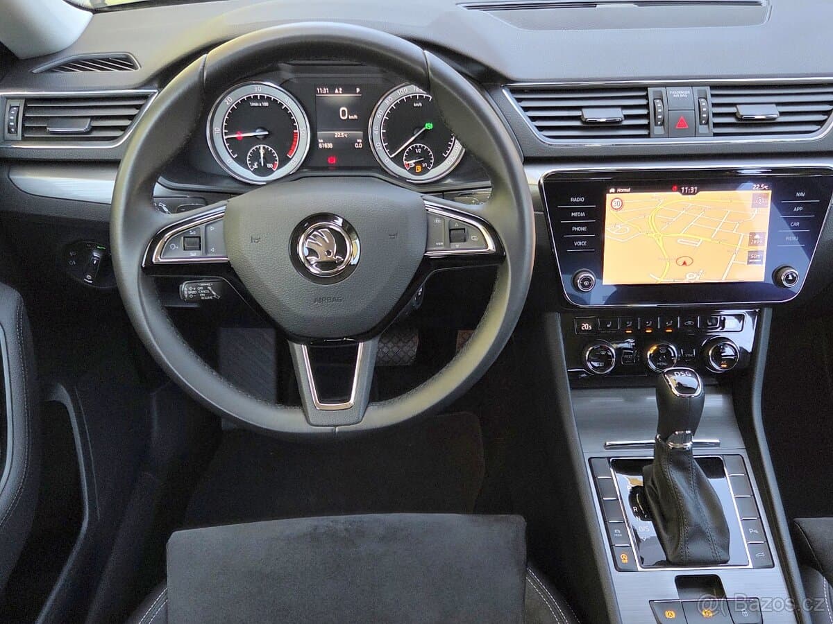 2020 Škoda SUPERB - 13