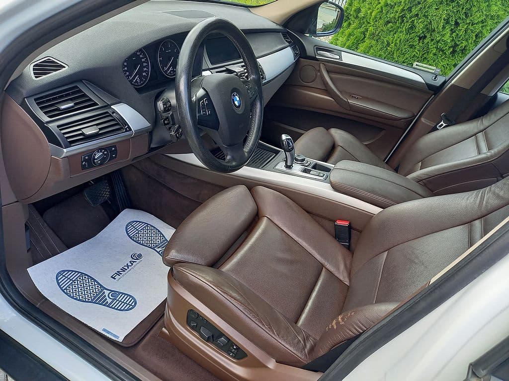 2012 BMW X5 - 13