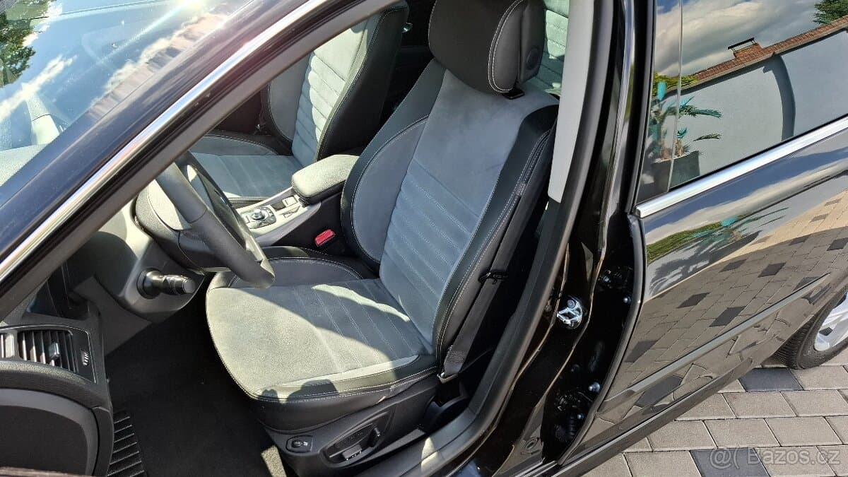 2011 Renault LAGUNA - 13