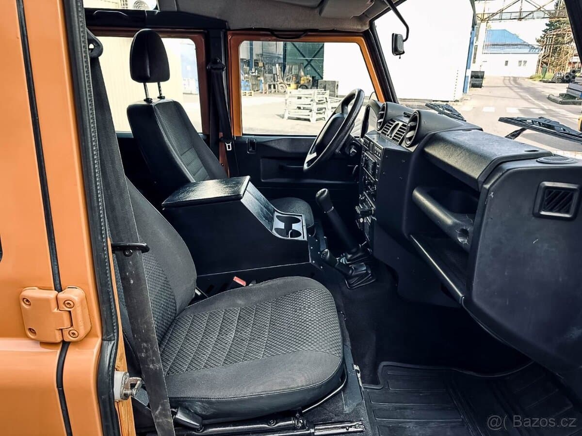 2007 Land Rover DEFENDER - 13