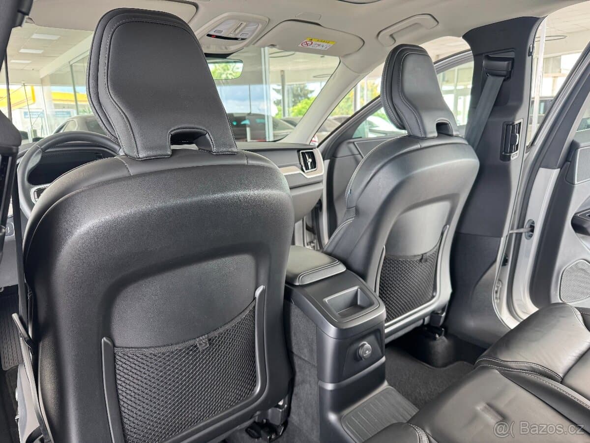 2022 Volvo XC60 - 13