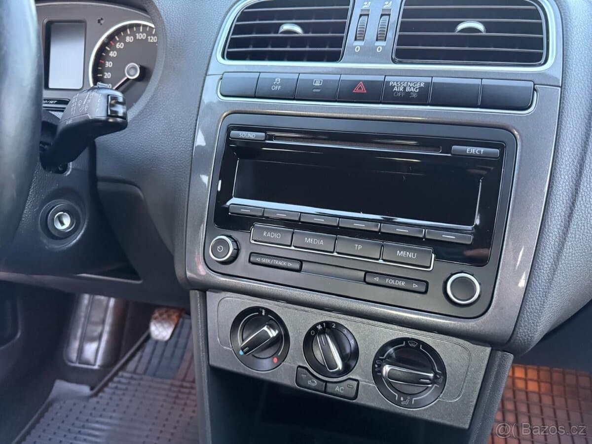 2014 Volkswagen POLO - 13
