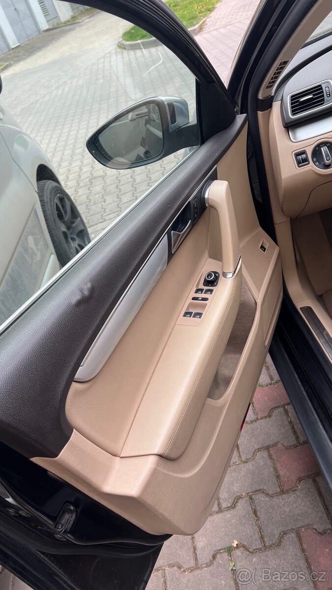 2012 Volkswagen PASSAT - 13