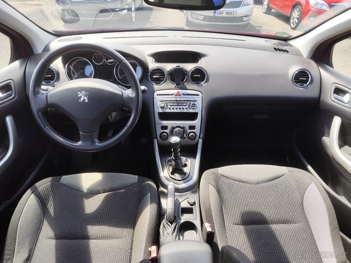 2010 Peugeot 308 - 13