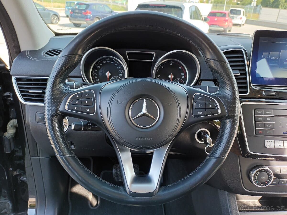 2016 Mercedes-Benz GLS - 13