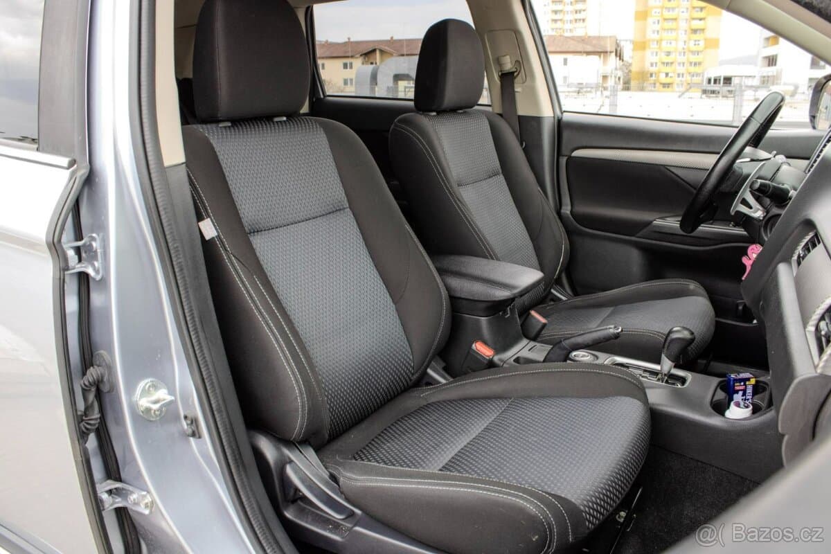 2016 Mitsubishi OUTLANDER - 13
