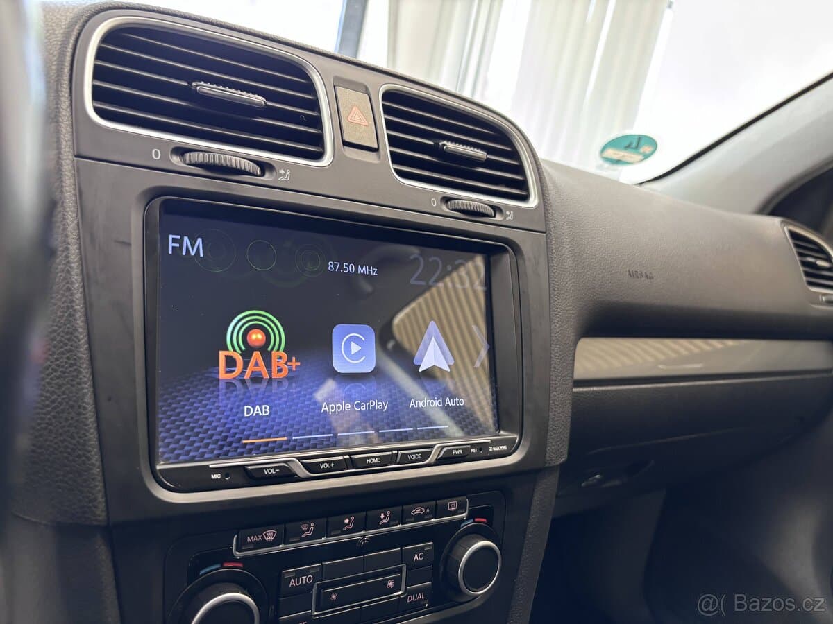 2011 Volkswagen GOLF - 13