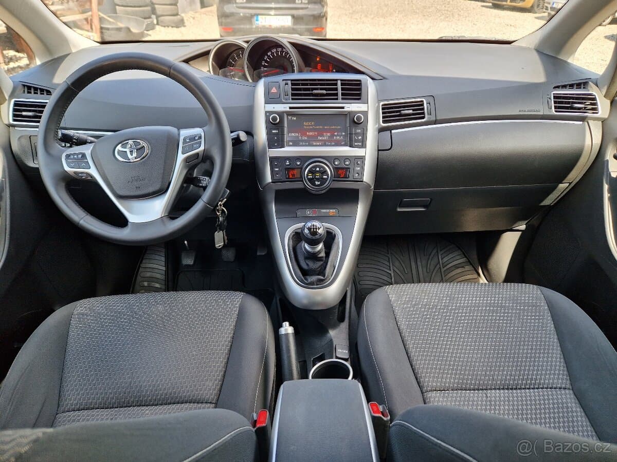 2015 Toyota VERSO - 13