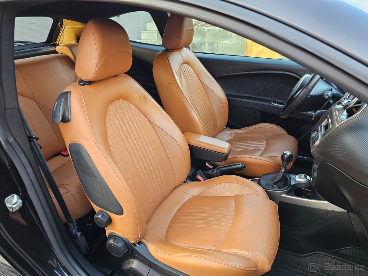2010 Alfa Romeo MITO - 13