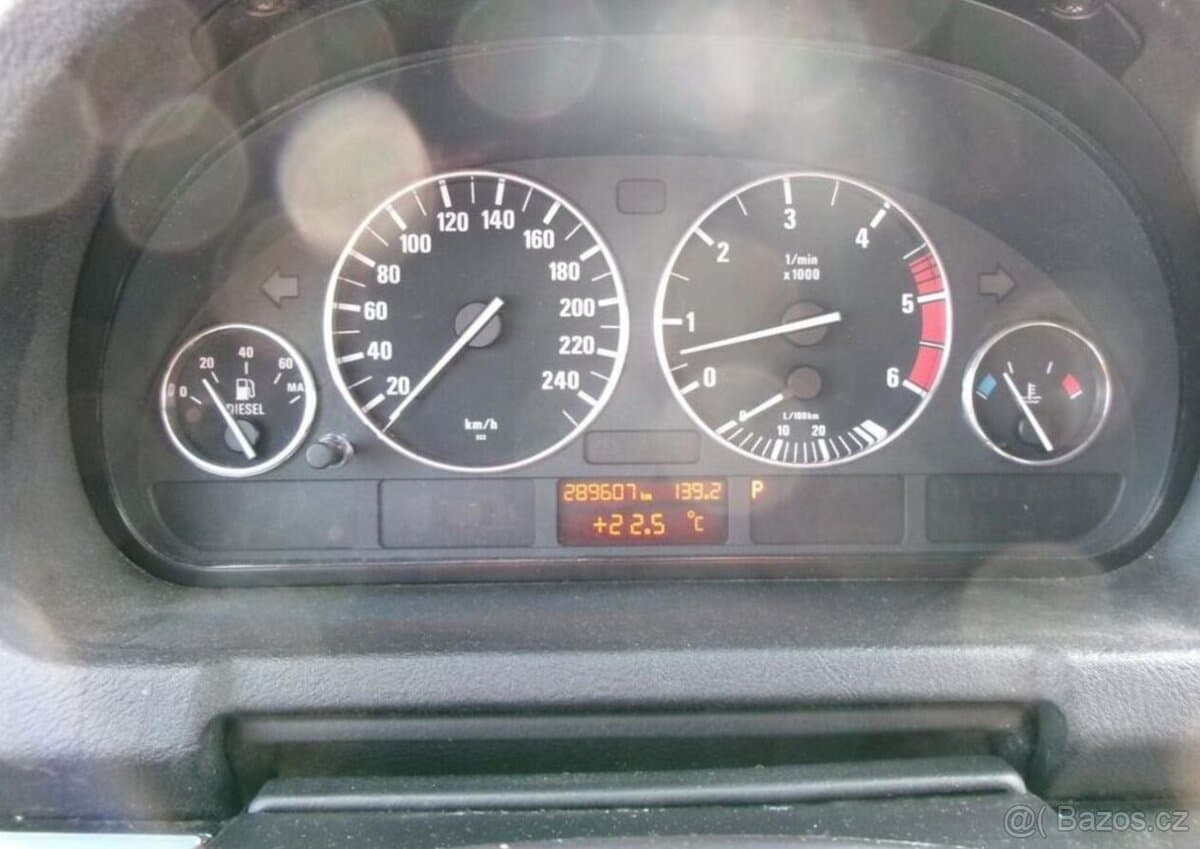 2004 BMW X5 - 13