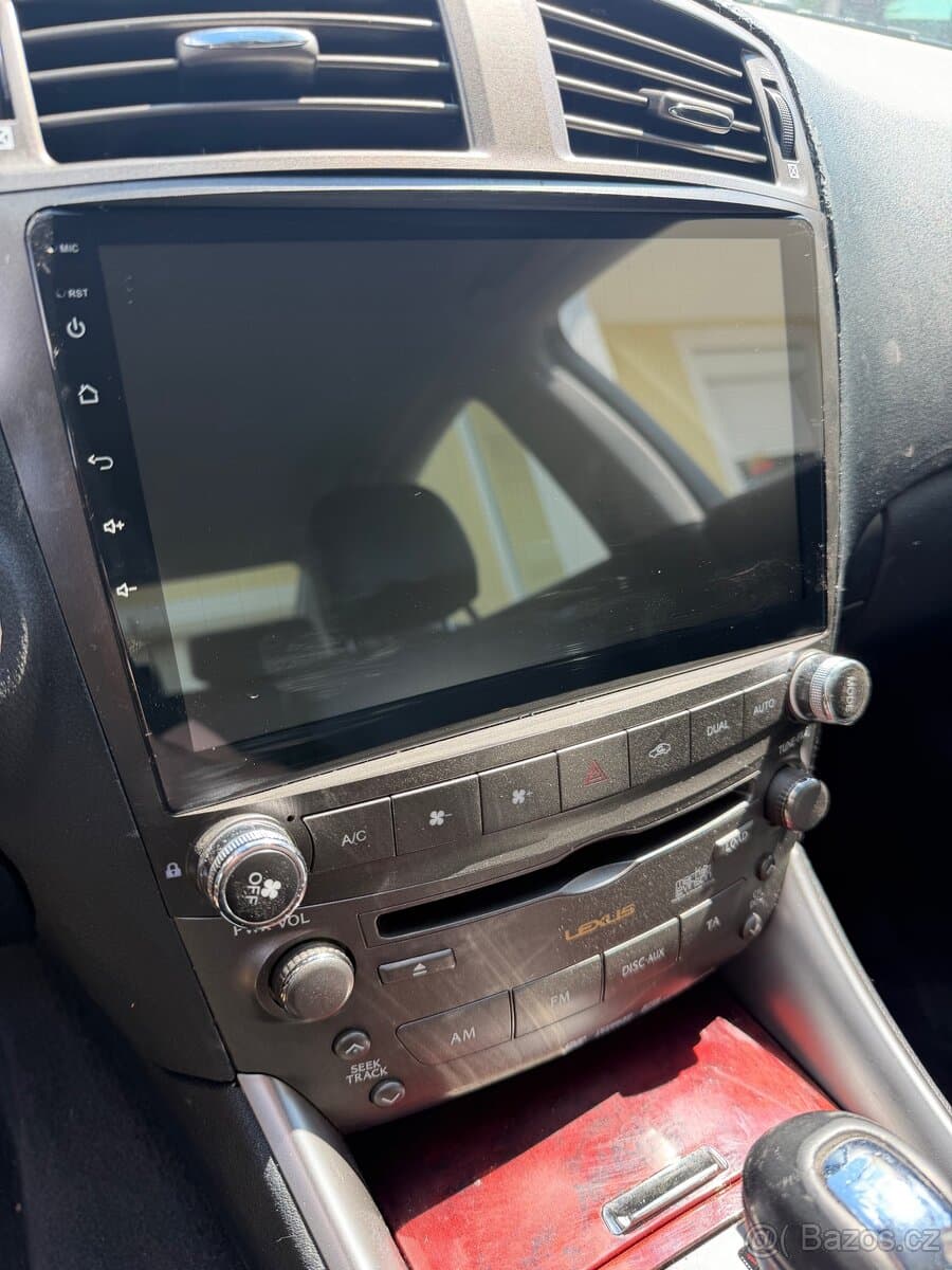 2005 Lexus IS - 13