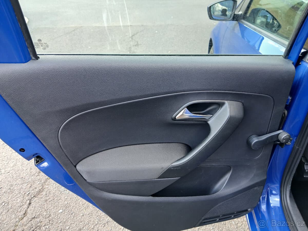 2012 Volkswagen POLO - 13
