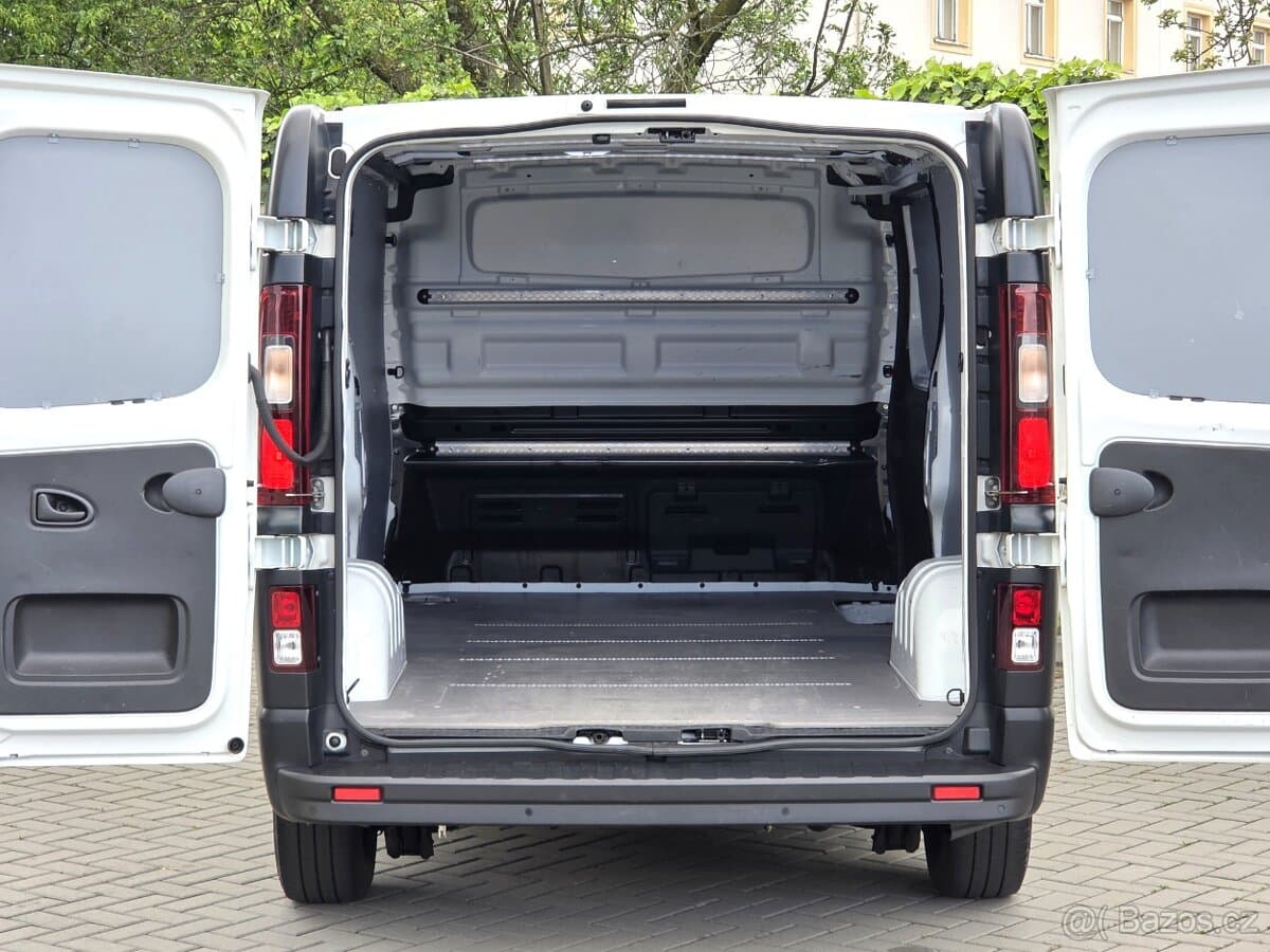 2021 Renault TRAFIC - 13