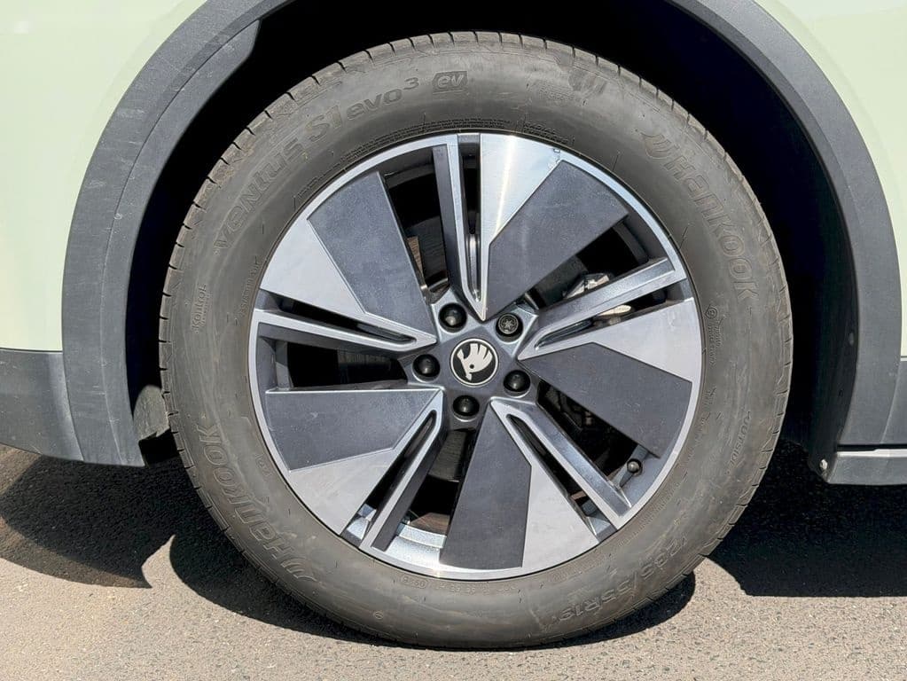 2025 Škoda ELROQ - 13