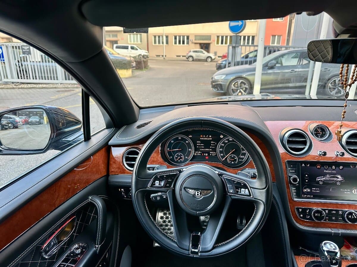 2018 Bentley BENTAYGA - 13