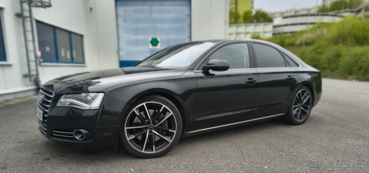 2010 Audi A8 - 13
