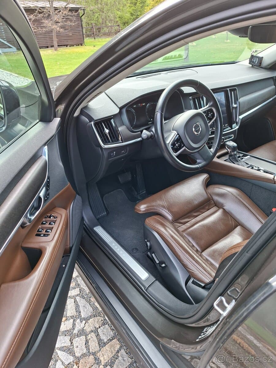 2018 Volvo V90 - 13