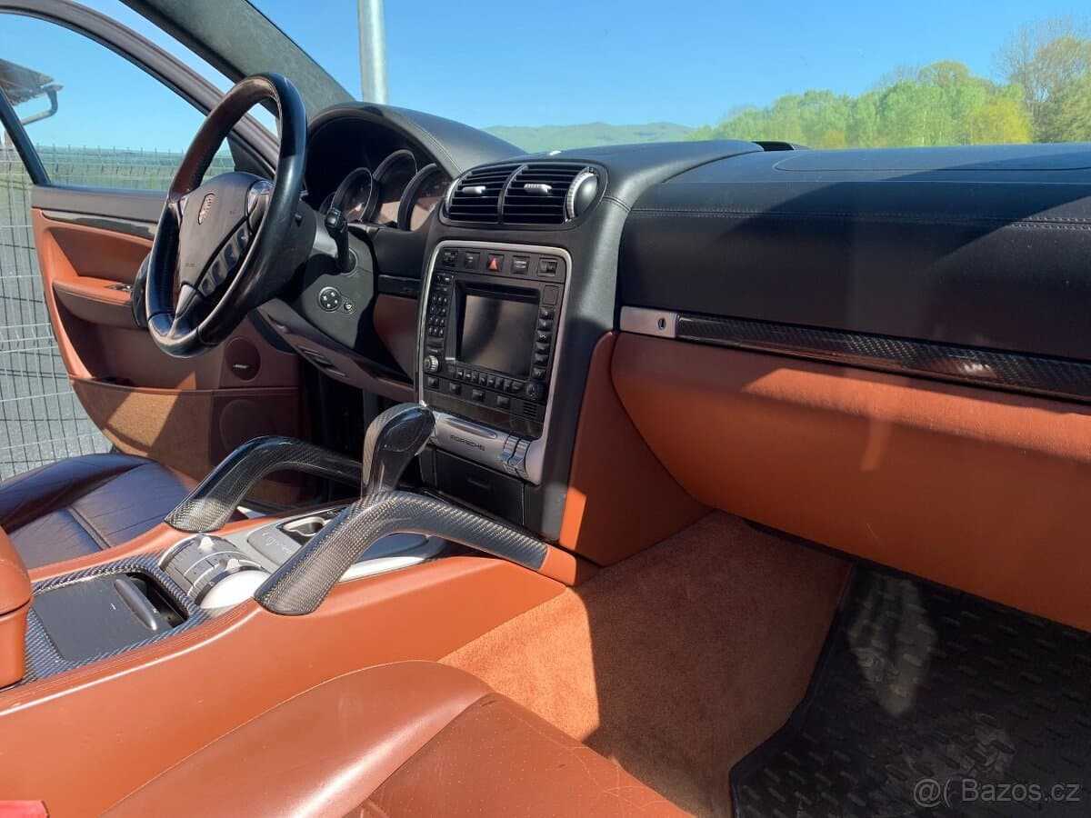 2009 Porsche CAYENNE - 13