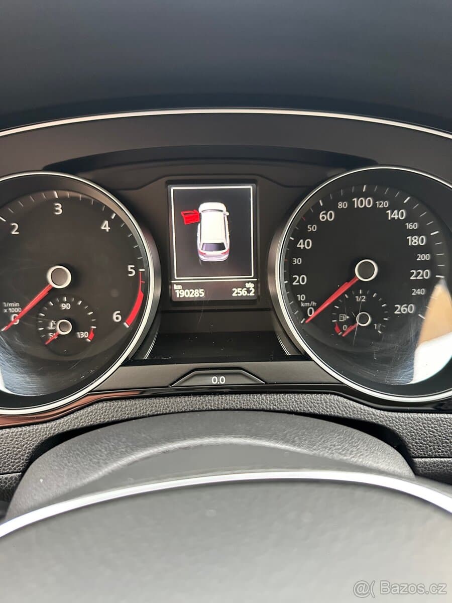 2016 Volkswagen PASSAT - 13