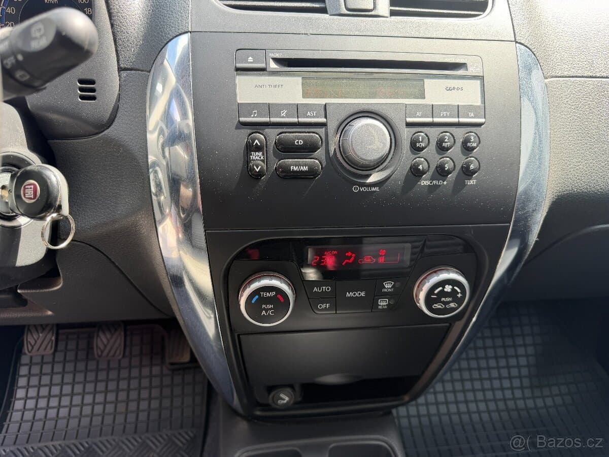 2013 Fiat SEDICI - 13