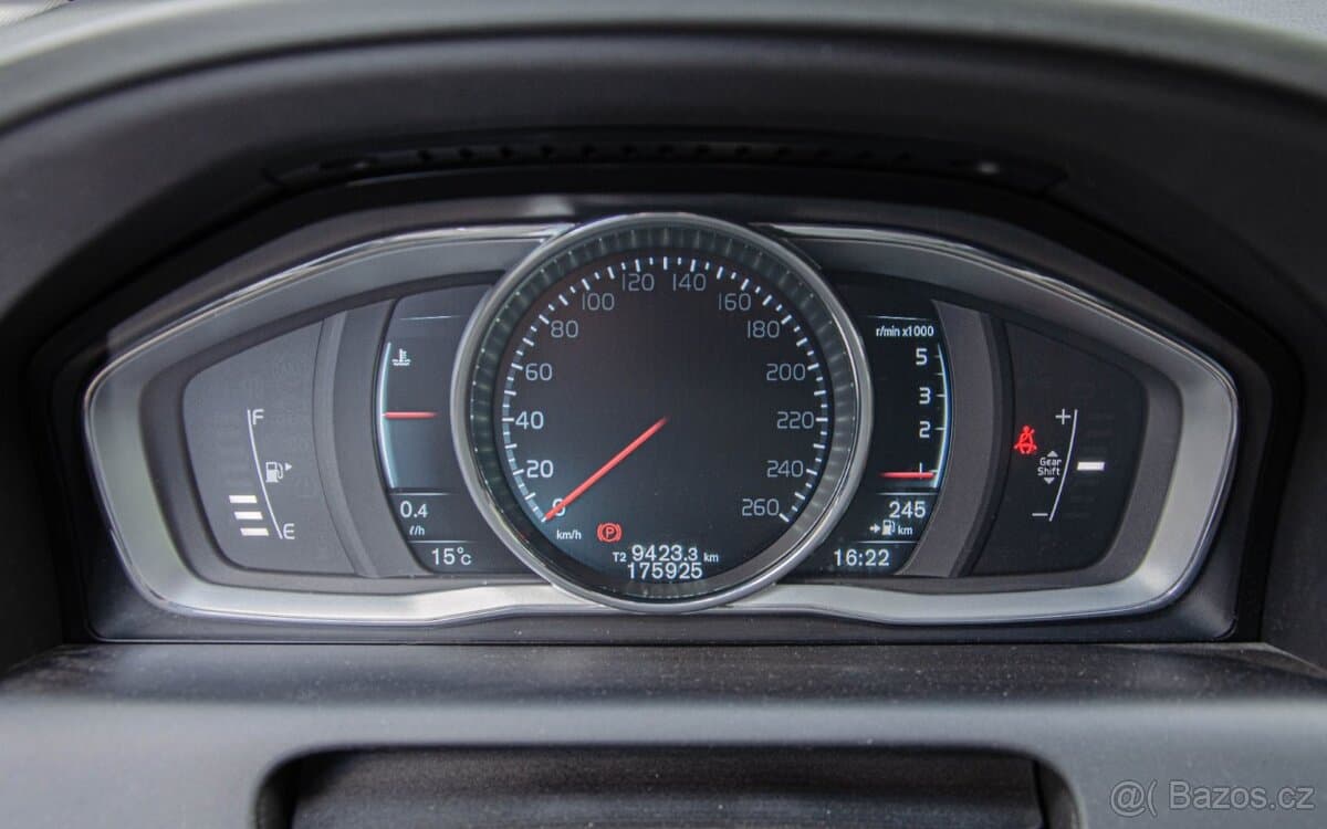 2015 Volvo XC60 - 13