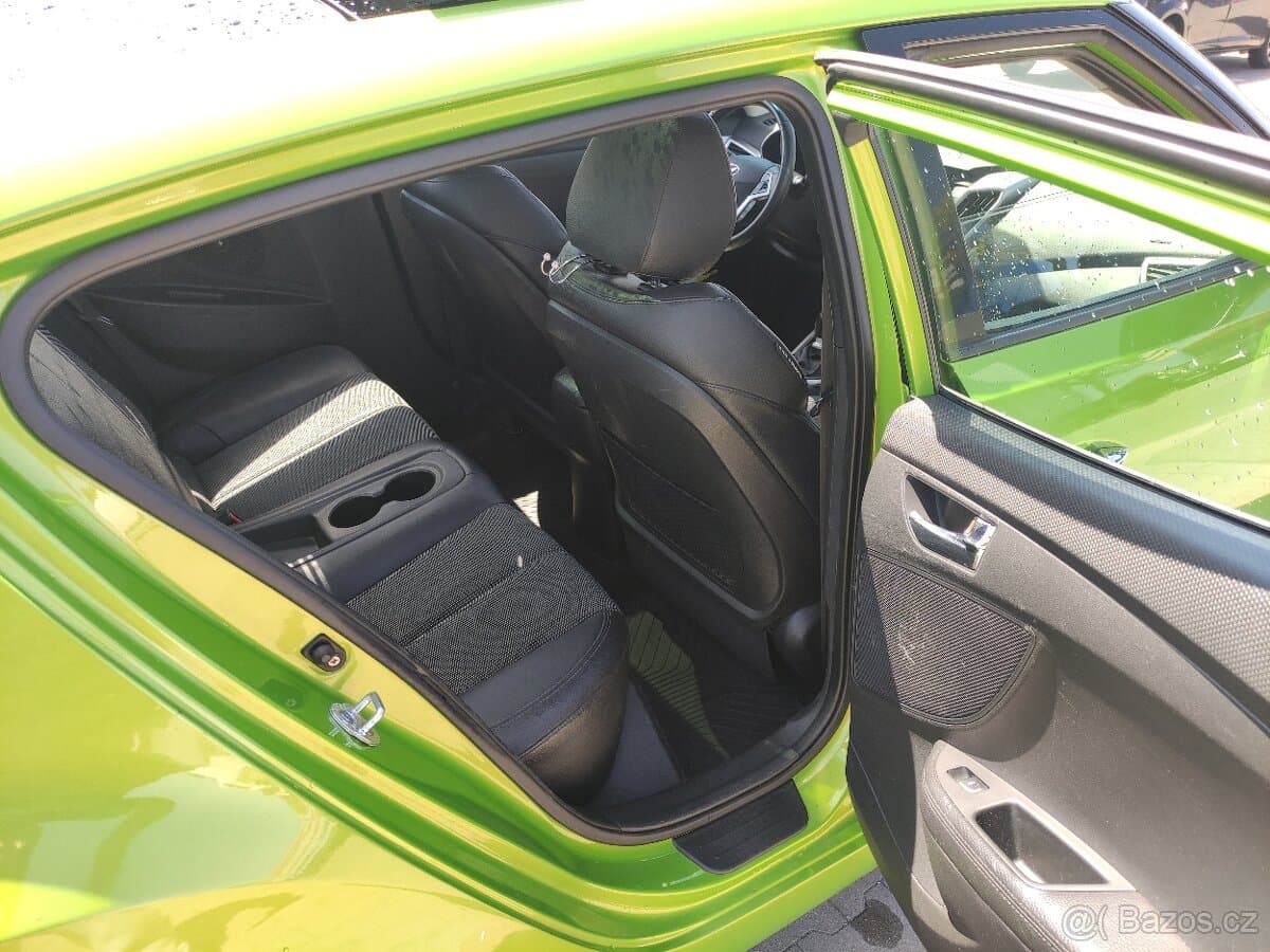 2011 Hyundai VELOSTER - 13