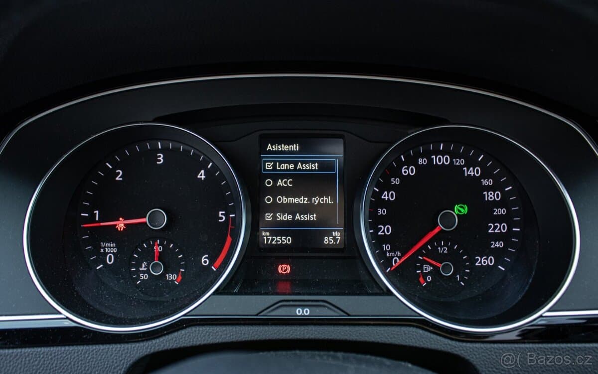 2020 Volkswagen PASSAT - 13