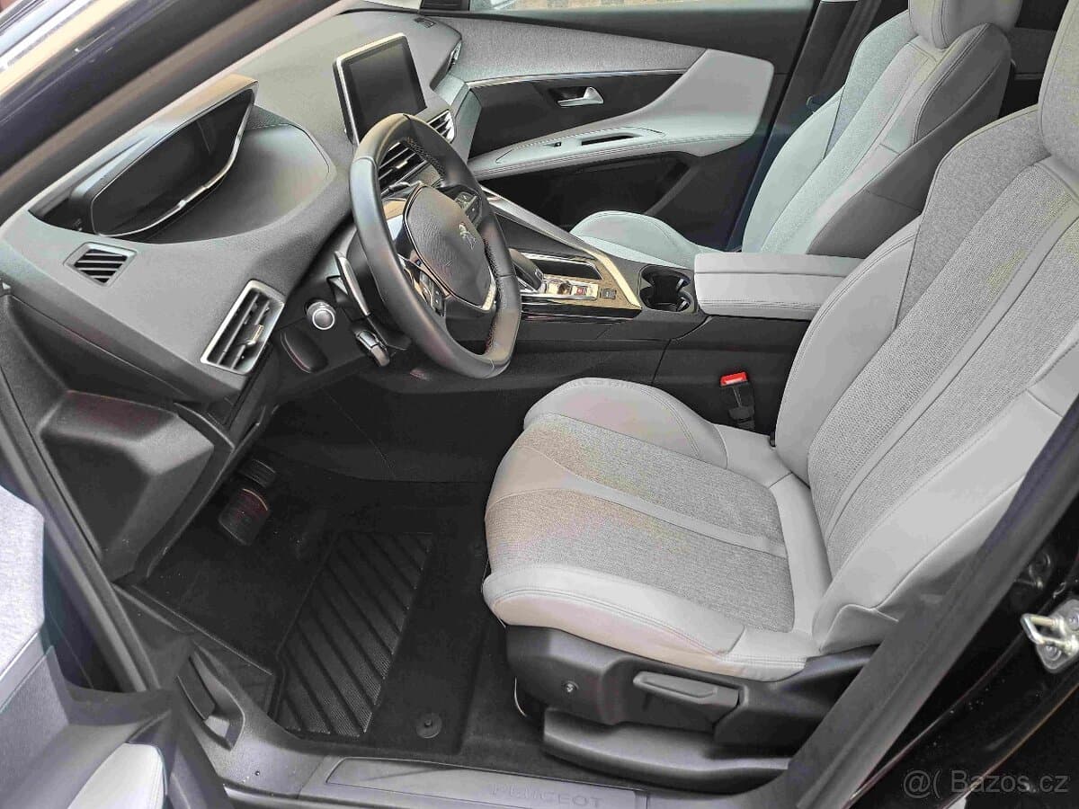 2020 Peugeot 5008 - 13