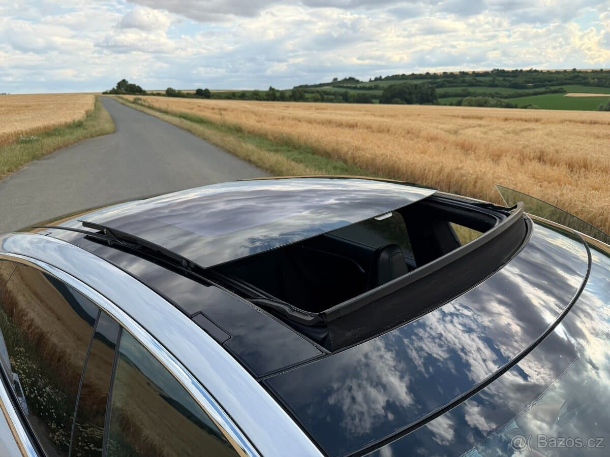 2013 Tesla MODEL S - 13