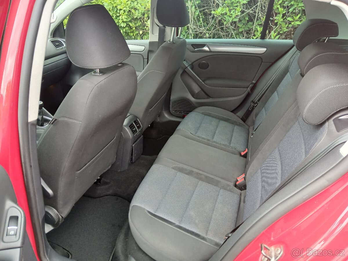 2011 Volkswagen GOLF - 13