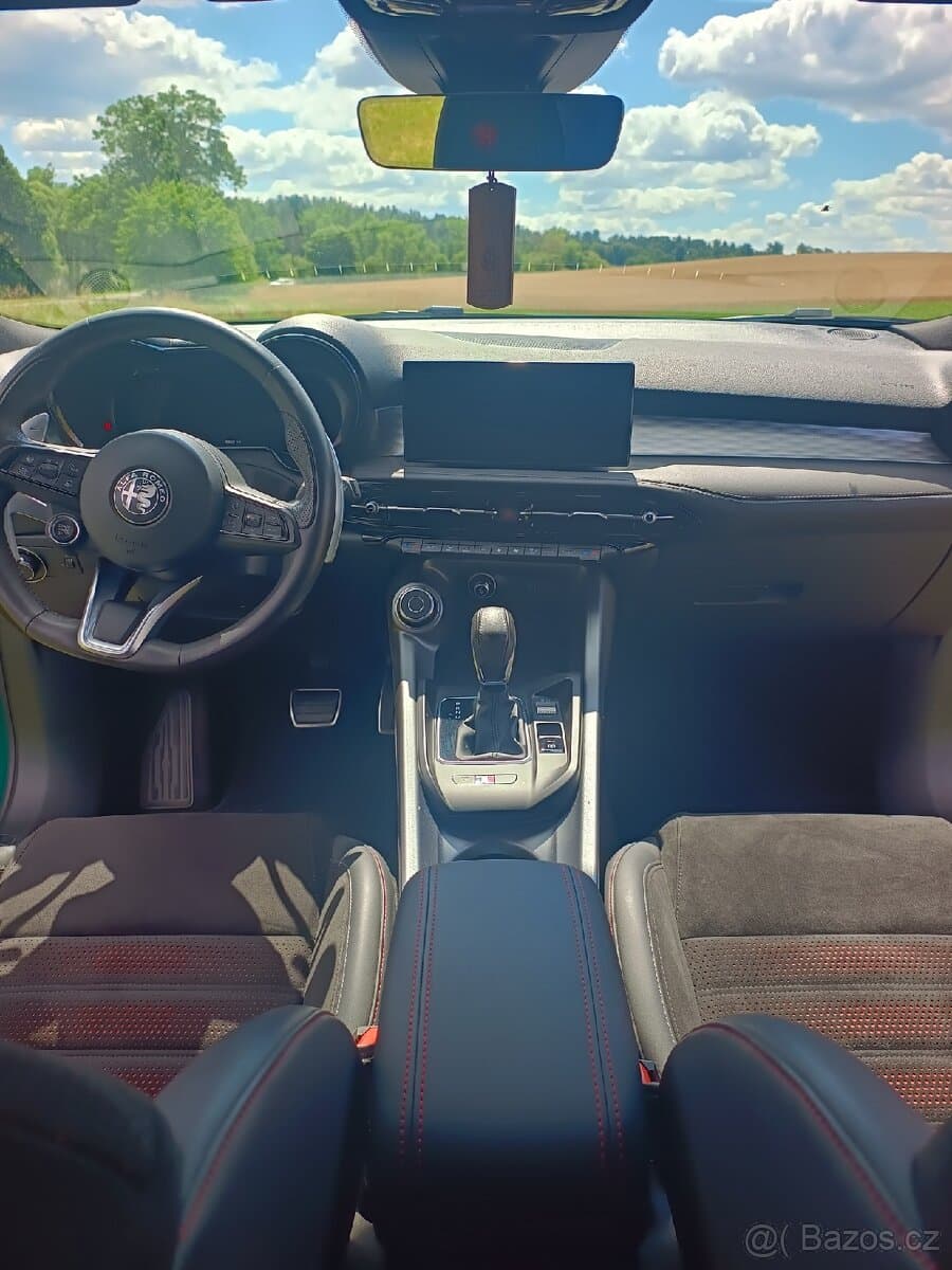 2022 Alfa Romeo TONALE - 13