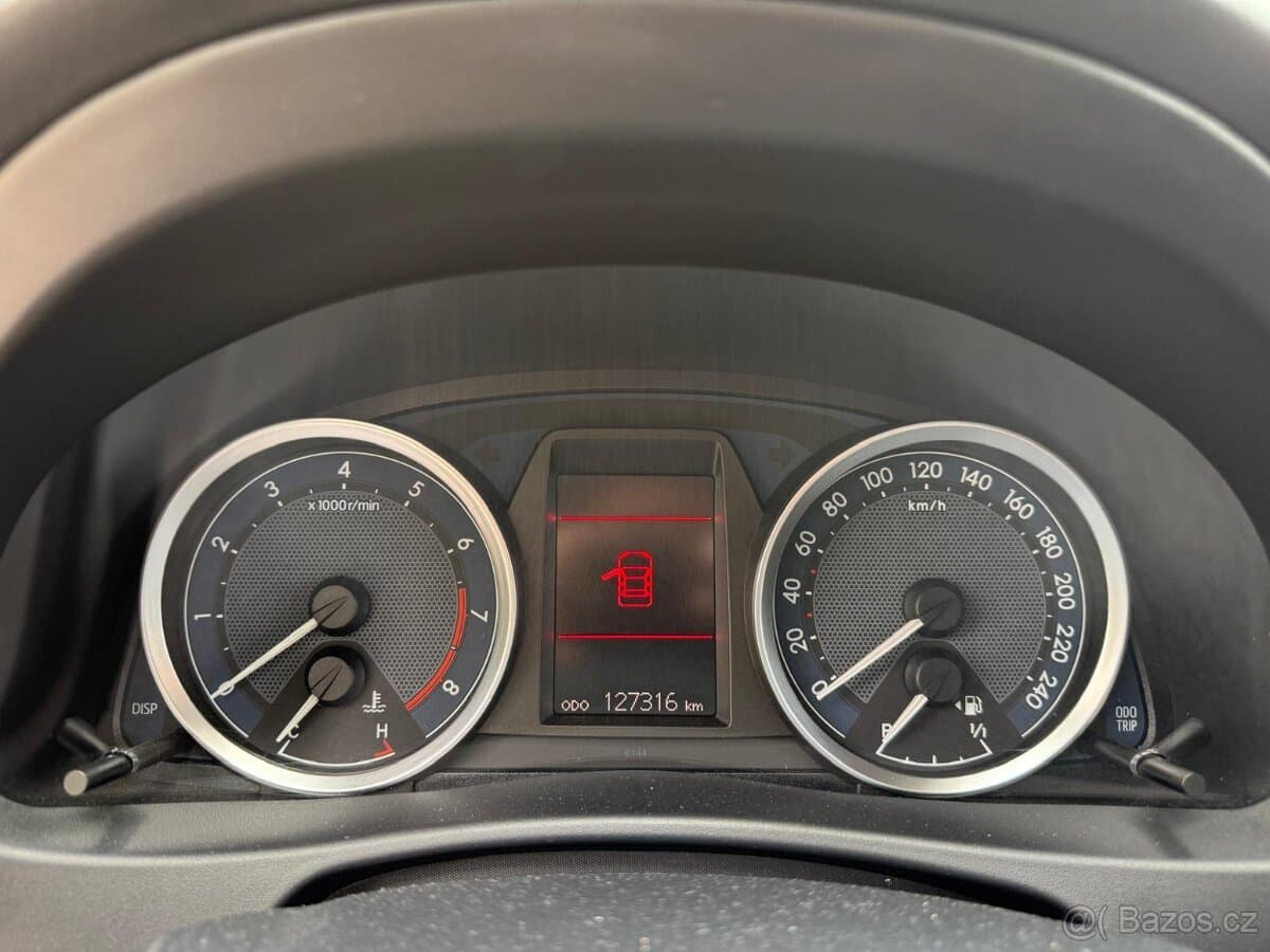 2013 Toyota AURIS - 13