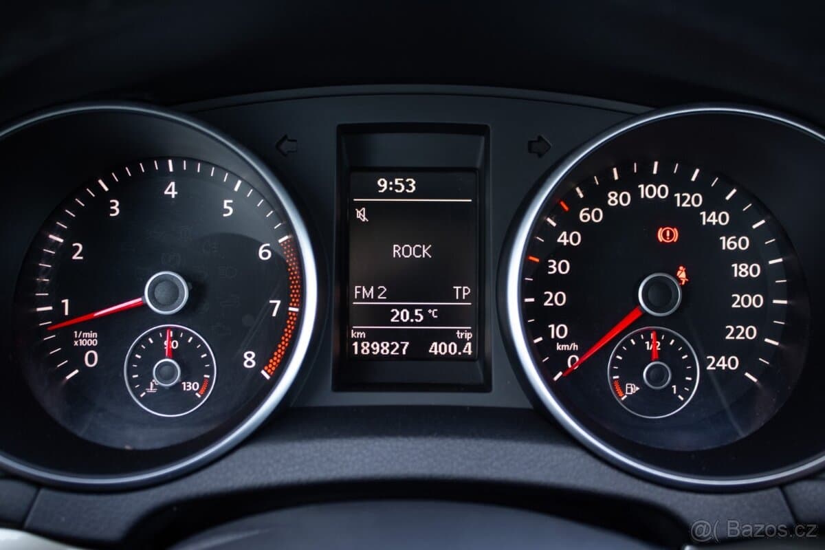 2011 Volkswagen GOLF - 13