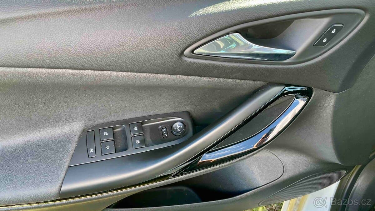 2018 Opel ASTRA - 13