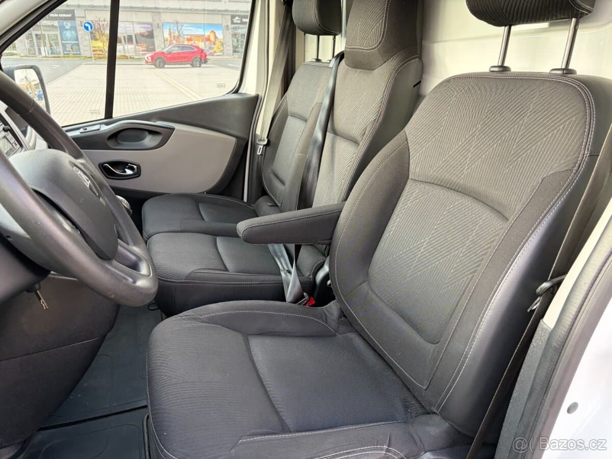 2018 Renault TRAFIC - 13
