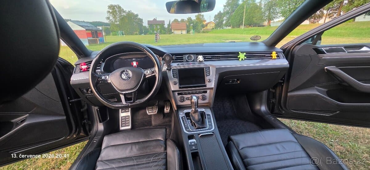 2015 Volkswagen PASSAT - 13