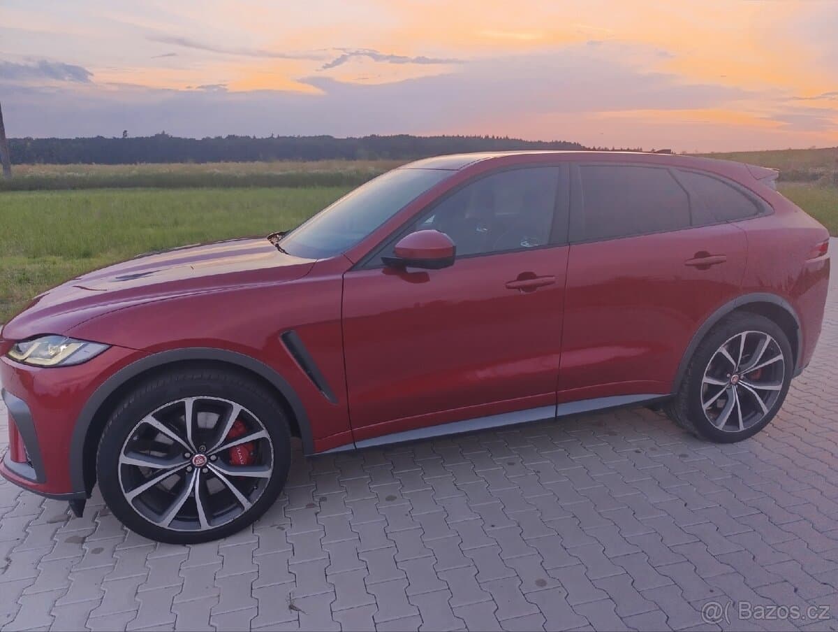 2021 Jaguar F-PACE - 13