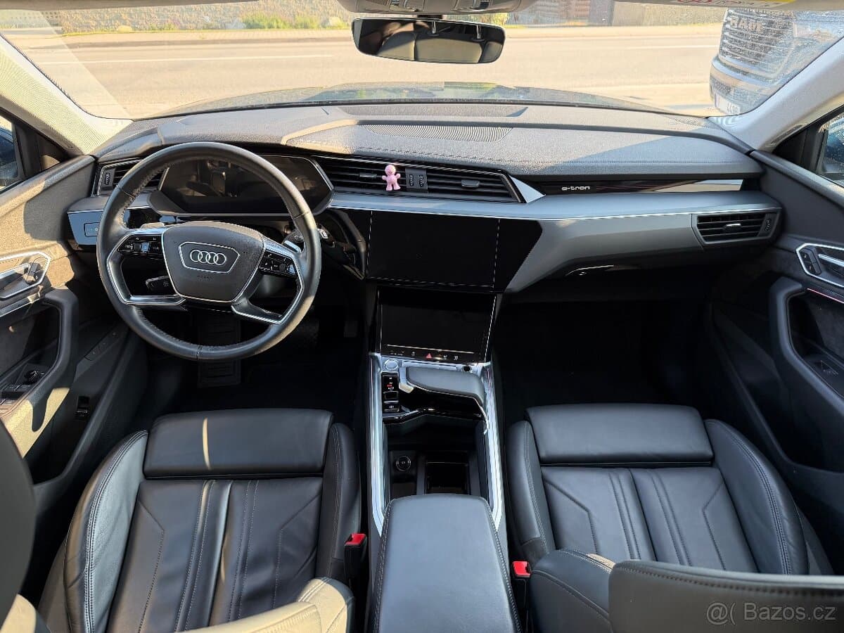 2020 Audi E-TRON - 13