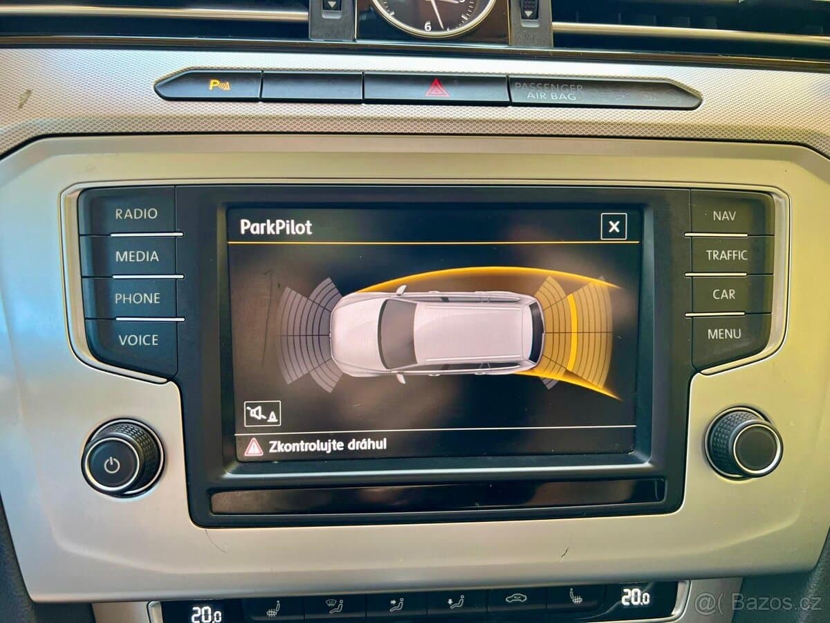 2015 Volkswagen PASSAT - 13