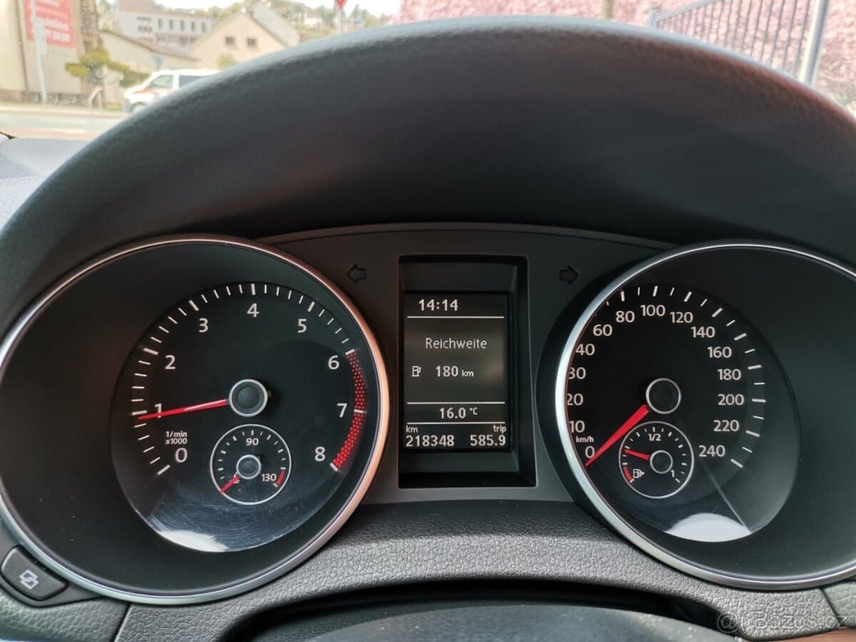 2010 Volkswagen GOLF - 13