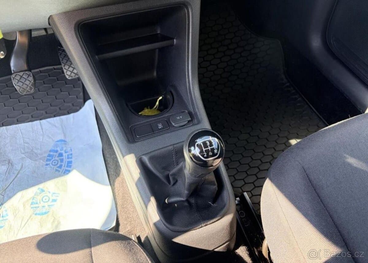 2019 Volkswagen UP! - 13