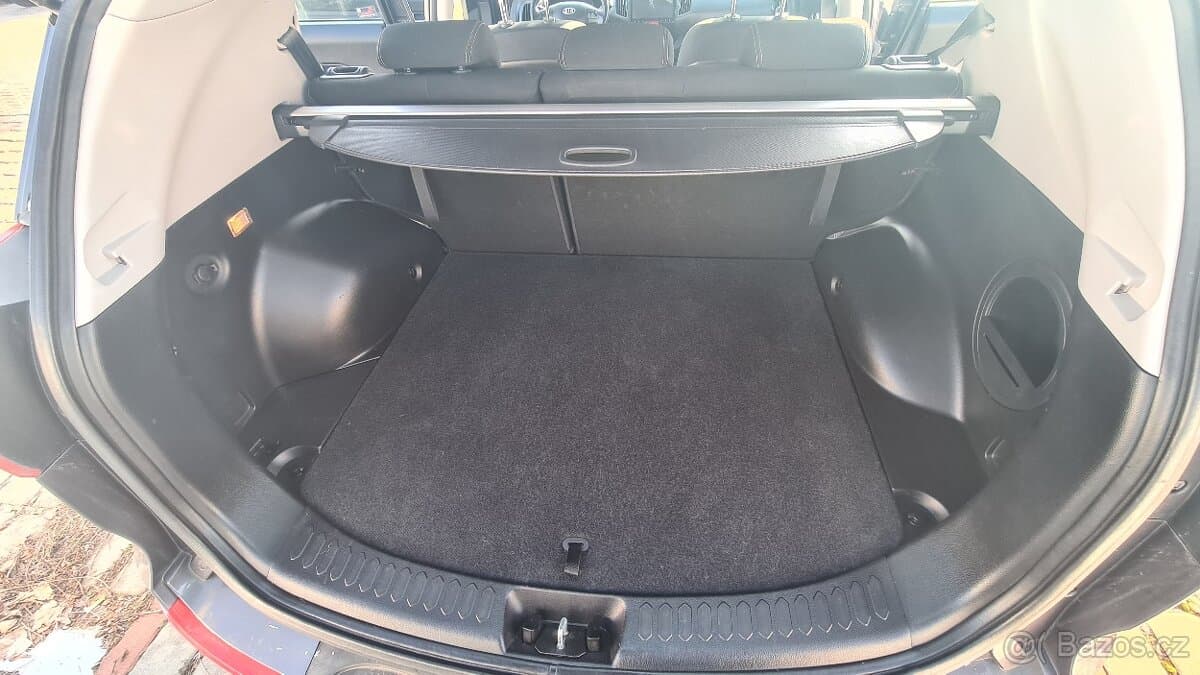 2010 Kia SPORTAGE - 13