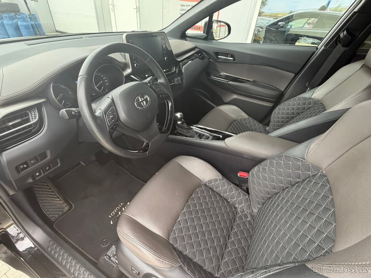 2020 Toyota C-HR - 13